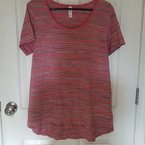 Lularoe tee